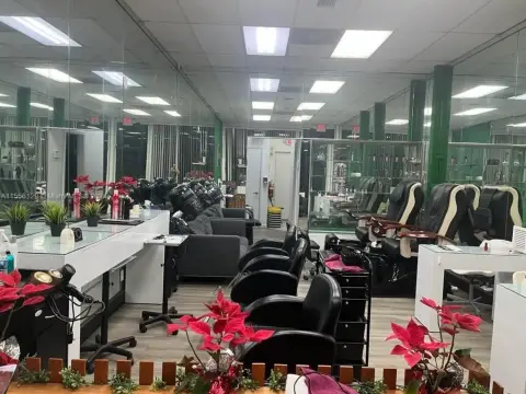 Established Beauty Salon in Sweetwater