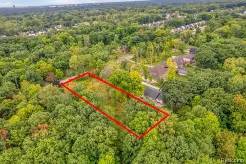 Buildable Lot in Rochester Hills