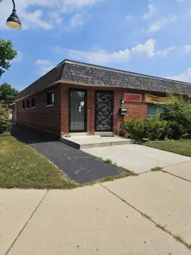 Updated Office Building in Zion