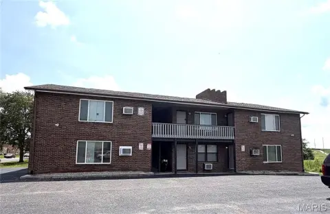 Updated 6-Unit Apartment Building