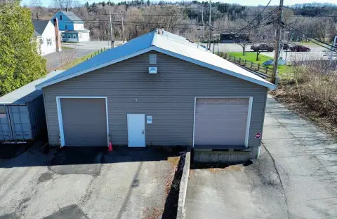 Flex Commercial Building with Shop