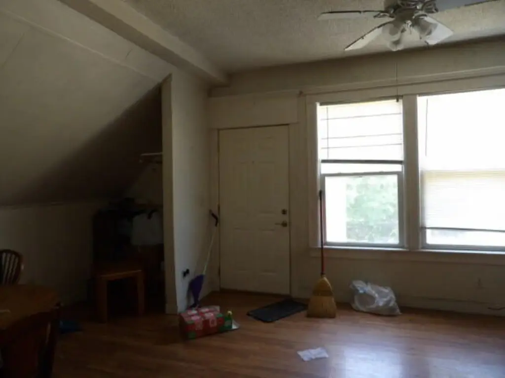 Picture 4
