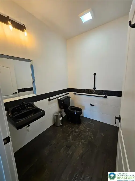 Picture 4