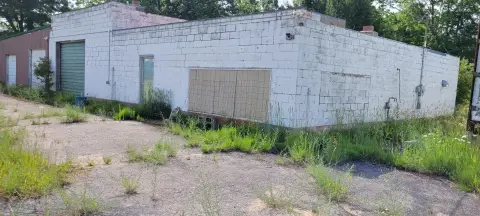 Kinross Multi-Purpose Property on 5 Acres