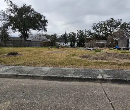 Residential Land in Houma, LA