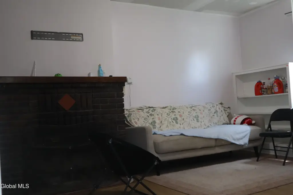 Picture 5