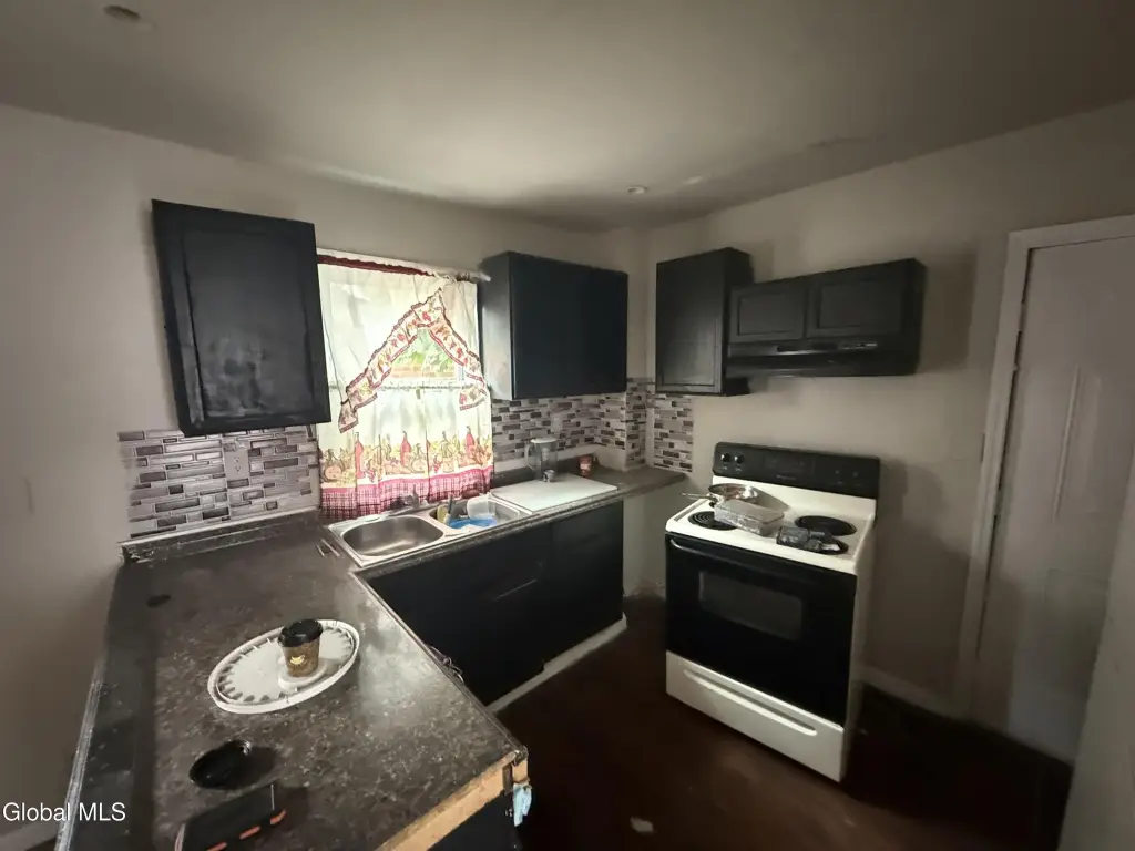 Picture 5