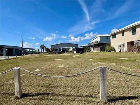 Grand Isle Vacant Corner Lot