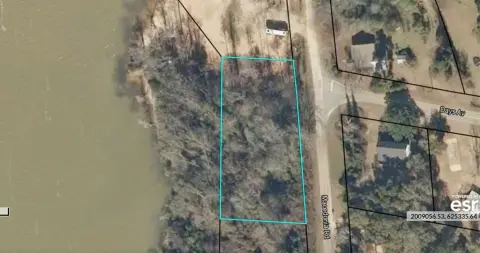 Waterfront Residential Land in Fort Gaines