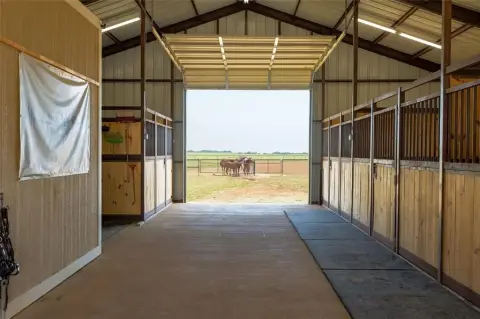 Turnkey Equestrian Property with Barndominium
