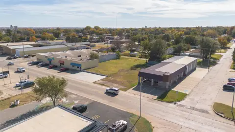 Woodward Commercial Property on Main