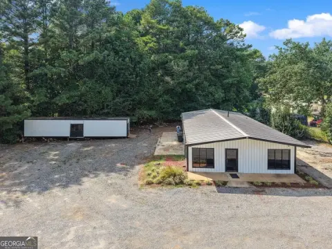 Highway-Facing Flex Building