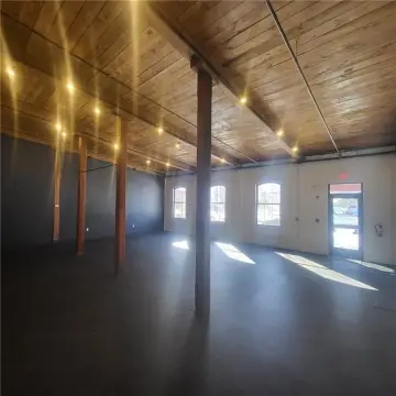 Open Creative Space with High Ceilings