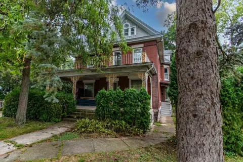 Historic Quadplex with Garage