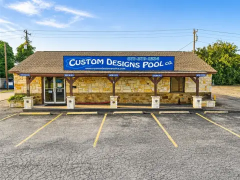Storefront Property with Pylon Sign
