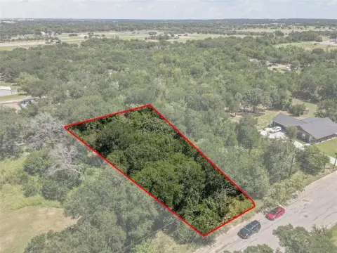Residential Land in Cleburne, TX