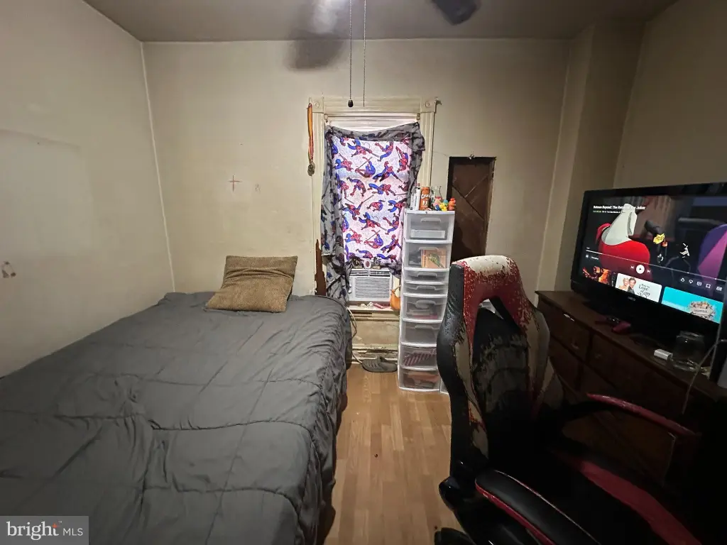 Picture 30