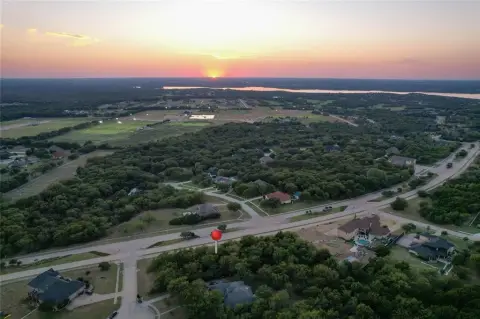 Residential Land in Lake Ridge