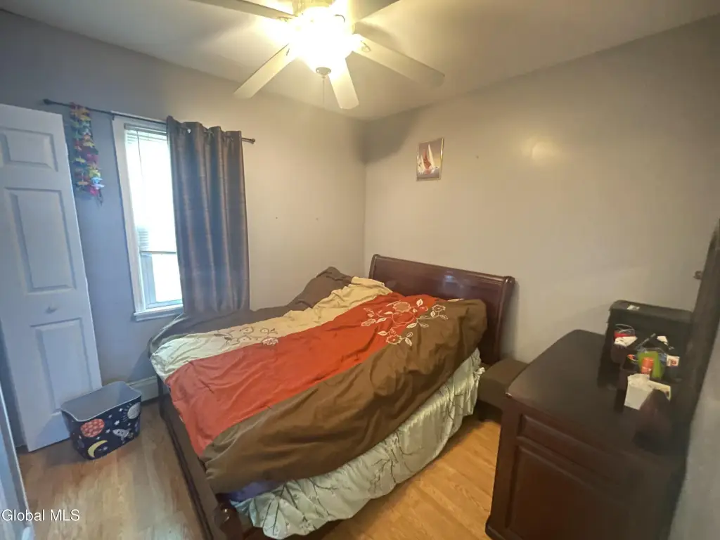 Picture 33