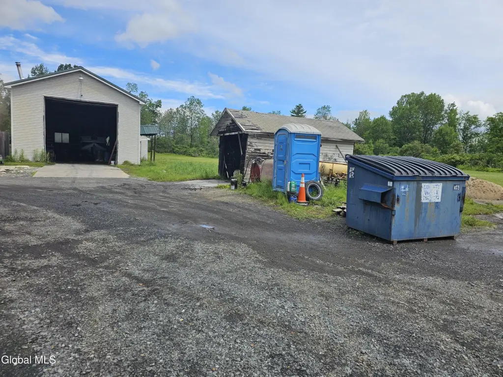 Picture 4