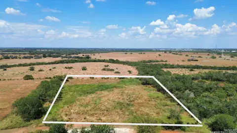 2.2-Acre Corner Lot in Jourdanton