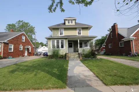 Charming Duplex in Monroe, MI