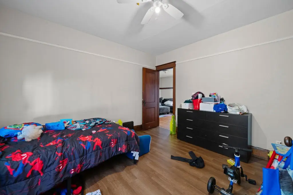 Picture 19
