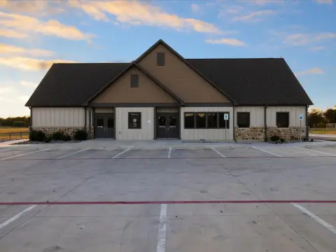 Single-Tenant Veterinary Medical Office