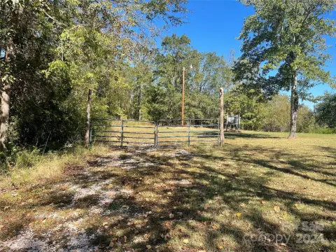 Land in Sharon, South Carolina