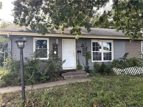 Renovated Half Duplex