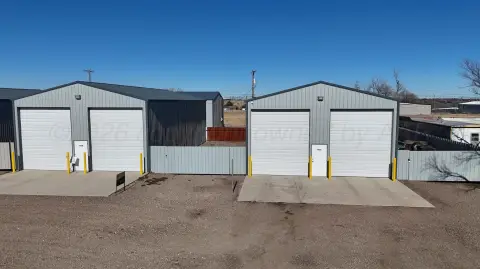 Commercial Shop Near Highway 60