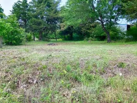 Residential Lot in Eufaula, OK