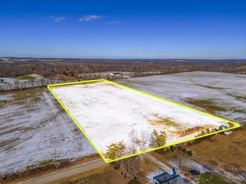 8-Acre Usable Land Tract