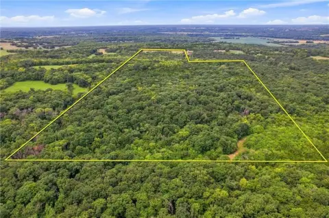 Hunting Land with Farmhouse