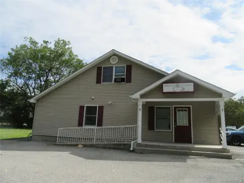 Retail Space in Salisbury Mills