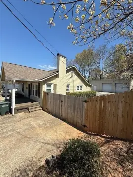 Renovated Dual-Purpose Commercial Property