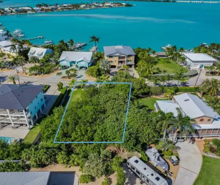 Duck Key Oversized Vacant Land