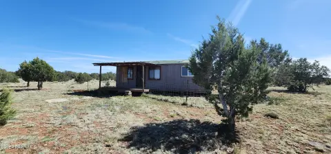 Hunting Land with Dry Cabin