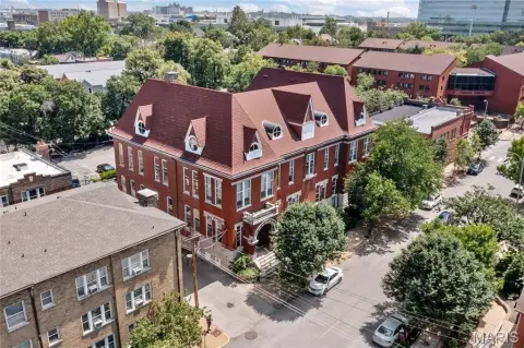Picture of Office buildings at 12 N Newstead Avenue St, Louis, MO