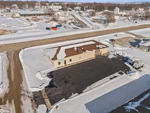 Clear Lake Commercial Building For Sale