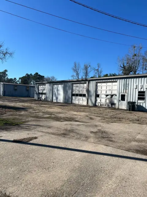 Versatile Commercial Property in Mullins, SC