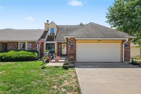 Updated Half Duplex with Finished Basement