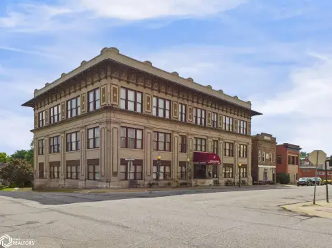 Iconic Downtown Mixed-Use Investment Opportunity