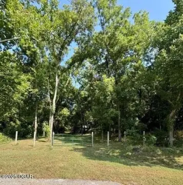 Secluded Wooded Ozark Wilderness Land