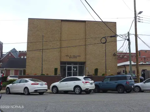 Mixed-Use Property with Elevator