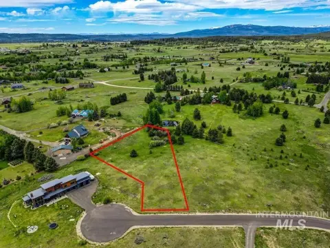 Residential Land with Mountain Views