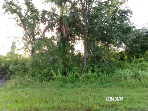 Land in Port Charlotte, FL