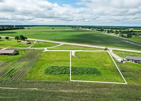 Residential Lot in Whitewright, TX