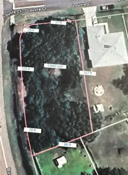 Spacious Lot in Quiet Area