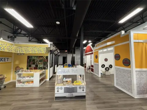 Retail Space in Willow Park